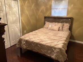 5000 Cardenas Dr in New Orleans, LA - Foto de edificio - Building Photo