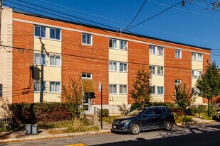 2005 Le Caron Rue in Montréal, QC - Building Photo