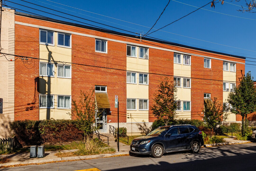 2005 Le Caron Rue in Montréal, QC - Building Photo
