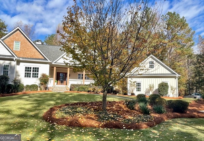 property at 886 Moore Rd