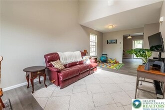 2717 Tamlynn Ln in Easton, PA - Building Photo - Building Photo