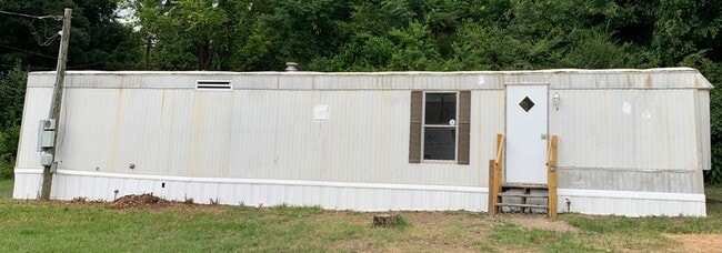 property at 9 Sandy Ln