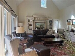 5 Powder Mill Rd in Milton, MA - Building Photo - Building Photo
