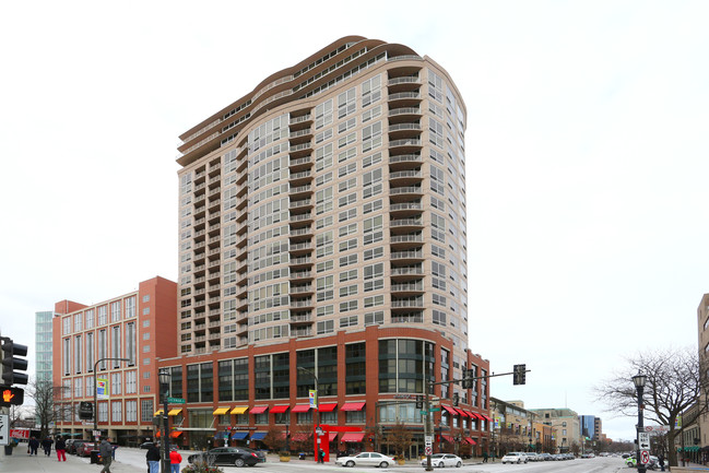 The Residences of Sherman Plaza in Evanston, IL - Building Photo - Building Photo