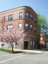 2701 W Augusta Blvd in Chicago, IL - Building Photo