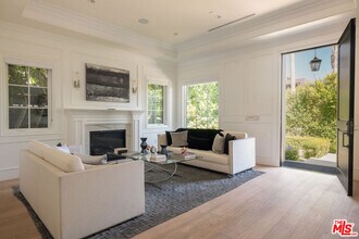 531 N Stanley Ave in Los Angeles, CA - Building Photo - Building Photo