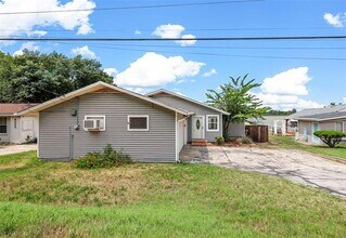 8048 Woodvale Rd in Fort Worth, TX - Building Photo - Building Photo