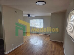 10637 S Cottage Grove Ave in Chicago, IL - Building Photo - Building Photo