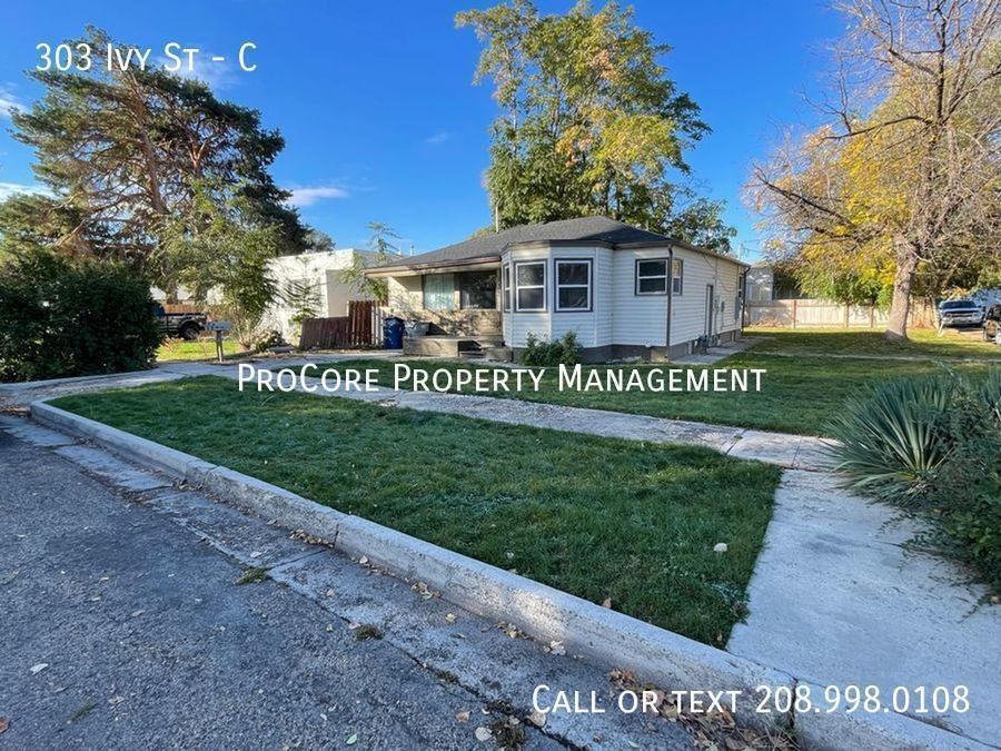 303 Ivy St, Unit C in Nampa, ID - Building Photo