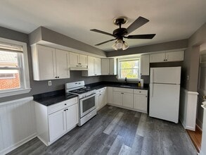 6008 1/2 Burgess Ave in Baltimore, MD - Building Photo - Building Photo