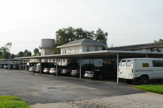 Town & Lake Garden Apartment in Sanford, FL - Building Photo - Building Photo