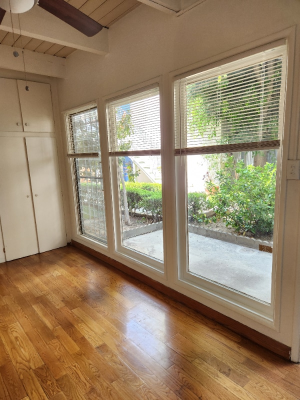 1909 Beachwood Dr in Los Angeles, CA - Building Photo - Building Photo