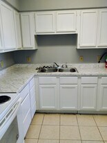 1754 Cedar Lake Dr, Unit A in Baton Rouge, LA - Building Photo