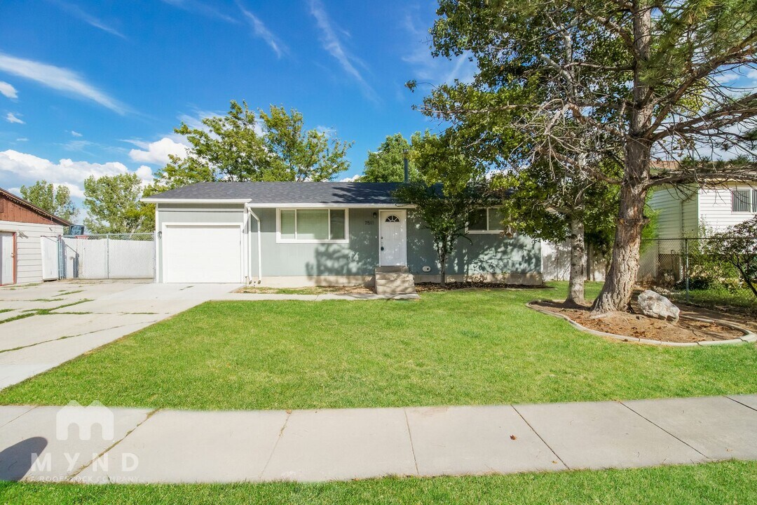7511 S Uranium Dr in West Jordan, UT - Building Photo