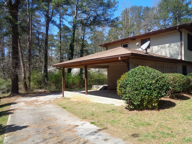 1445 Austin Rd SW in Atlanta, GA - Foto de edificio - Building Photo