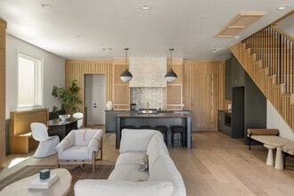 Highland Row in Oklahoma City, OK - Building Photo - Building Photo