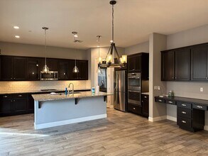 4370 Echo Lk Wy in Sacramento, CA - Building Photo - Building Photo