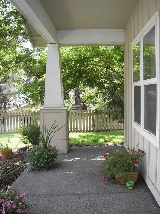 61251 Fairfield Dr in Bend, OR - Building Photo - Building Photo