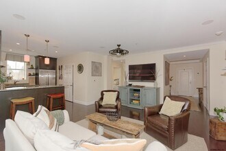 38 High Rock Ave-Unit -5M in Saratoga Springs, NY - Building Photo - Building Photo