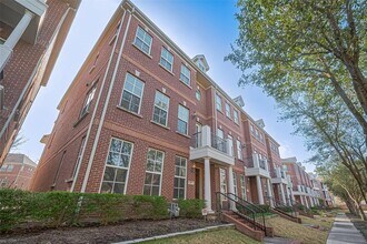 38 Islewood Blvd in Spring, TX - Building Photo - Building Photo