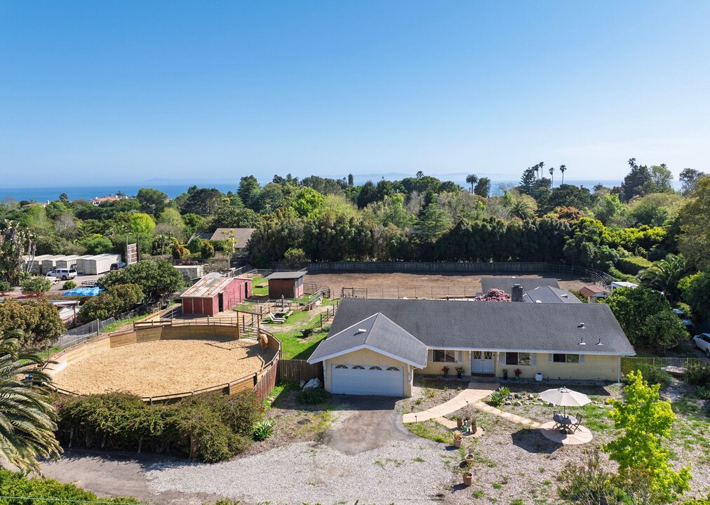 3349 Braemar Dr in Santa Barbara, CA - Foto de edificio