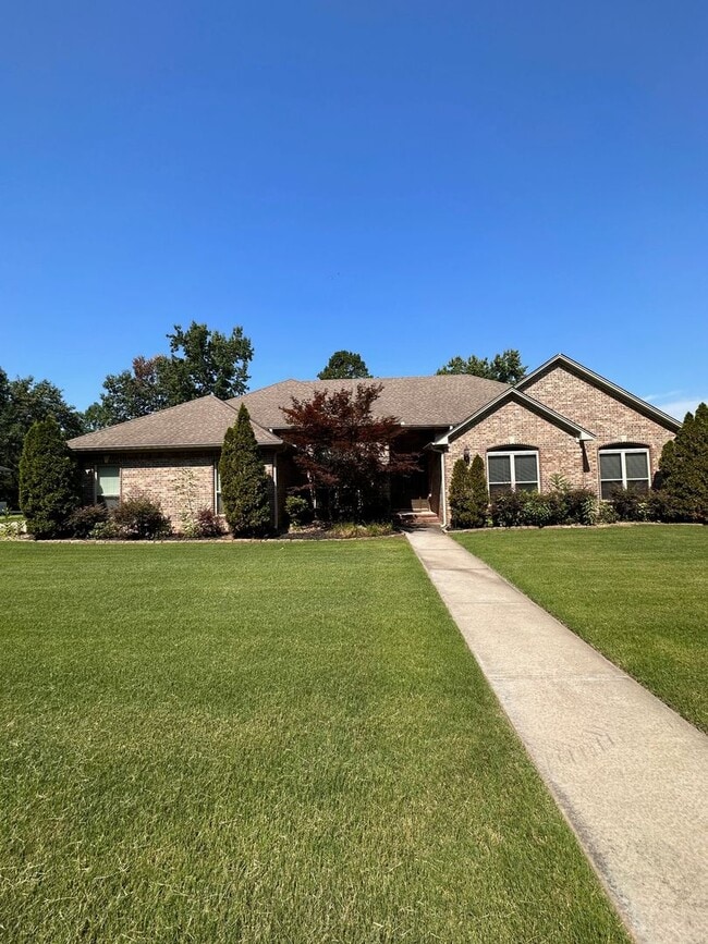 property at 1010 S Vancouver Ave