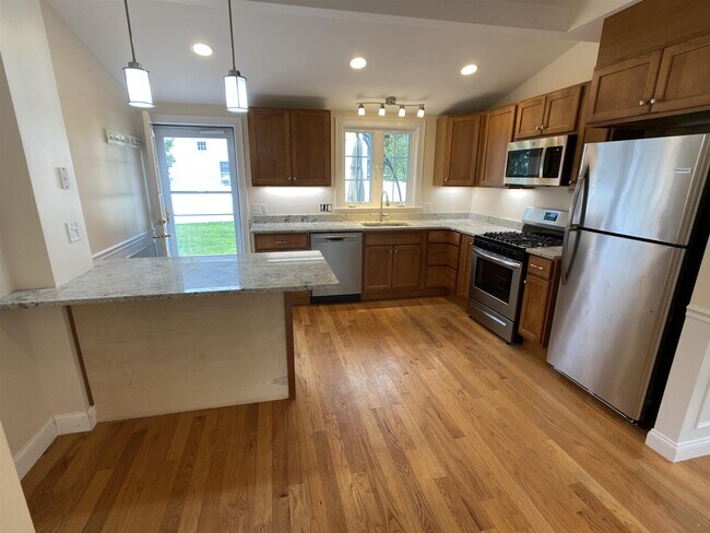 11 Winthrop Ct in Medford, MA - Foto de edificio - Building Photo