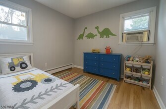 34 Warman St in Montclair, NJ - Building Photo - Building Photo