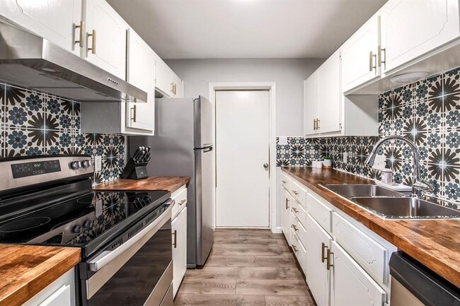 11118 Wandering Way in Austin, TX - Building Photo - Building Photo