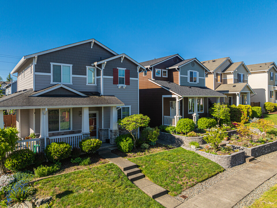 East Pointe in Kent, WA - Building Photo