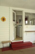 1584 North St in Santa Rosa, CA - Building Photo - Building Photo