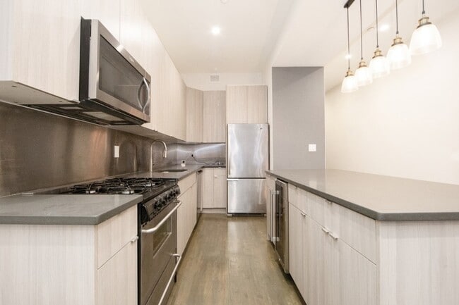 45 Beekman St, Unit 4N in New York, NY - Building Photo - Building Photo