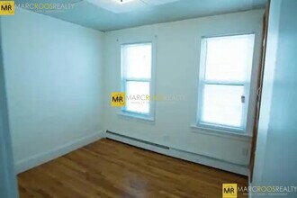 24 Hardwick St, Unit 3 in Cambridge, MA - Building Photo - Building Photo