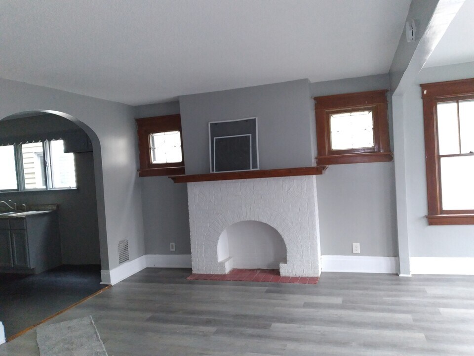 158 Chadduck Ave in Buffalo, NY - Building Photo