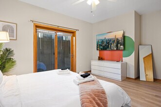 2036 W Pierce Ave in Chicago, IL - Building Photo - Building Photo