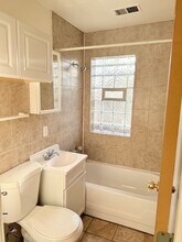7439 W 64th St, Unit 2 in Summit, IL - Foto de edificio - Building Photo