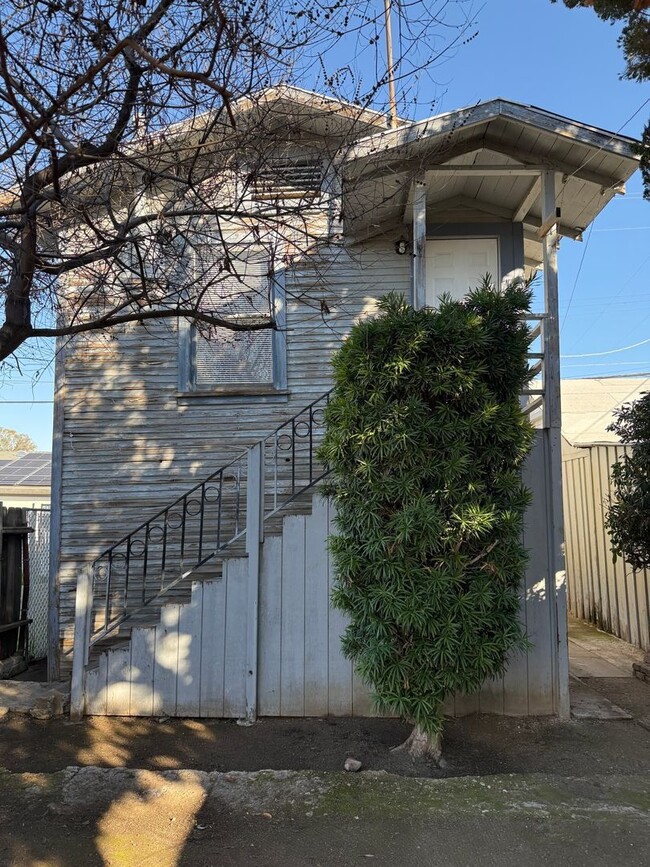 property at 200 1/2 Fillmore St