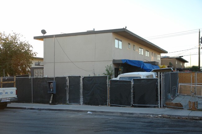 Shenandoah Square in Las Vegas, NV - Building Photo - Building Photo