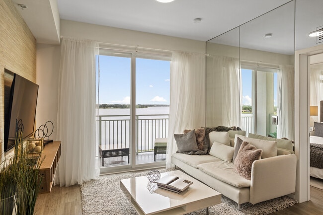 Resia Mangonia Lake in West Palm Beach, FL - Foto de edificio - Interior Photo