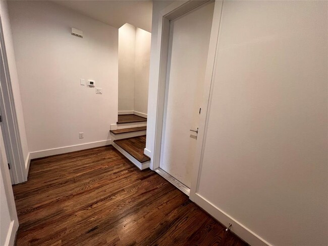 1535 W 24th St in Houston, TX - Foto de edificio - Building Photo