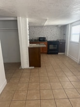 23 S Hollywood Ave in Daytona Beach, FL - Building Photo - Building Photo