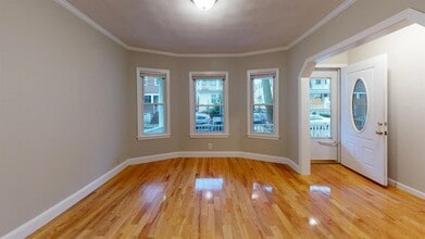 5 Edgar Ter, Unit 1 in Somerville, MA - Foto de edificio - Building Photo