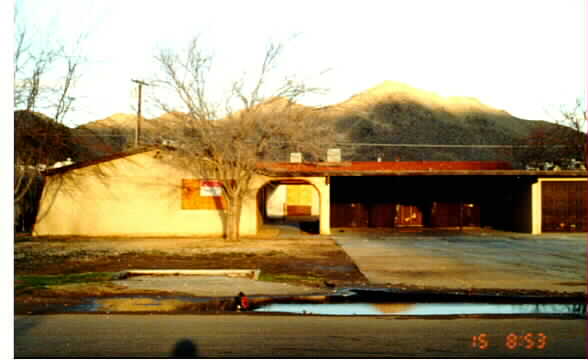 15543 Tonekai Rd in Apple Valley, CA - Foto de edificio - Building Photo