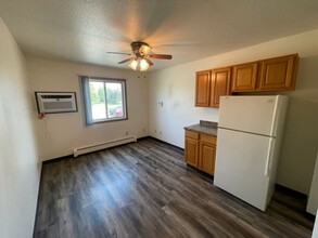 Summerset Apartments in Fargo, ND - Foto de edificio - Building Photo