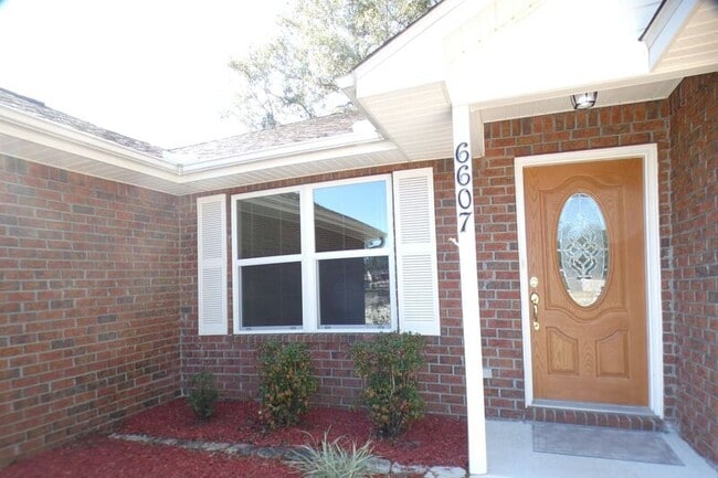 6607 Woodbury Forest Dr in Milton, FL - Building Photo - Building Photo