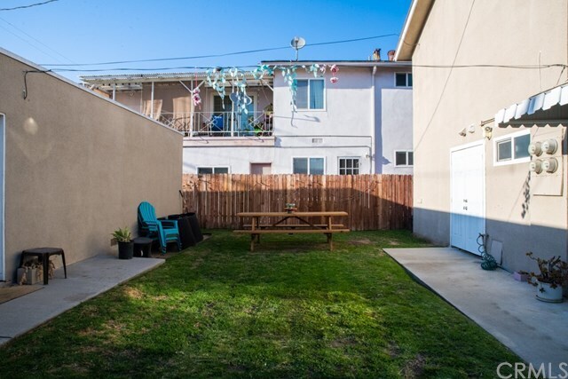 1021 Roswell Ave-Unit -2 in Long Beach, CA - Building Photo - Building Photo