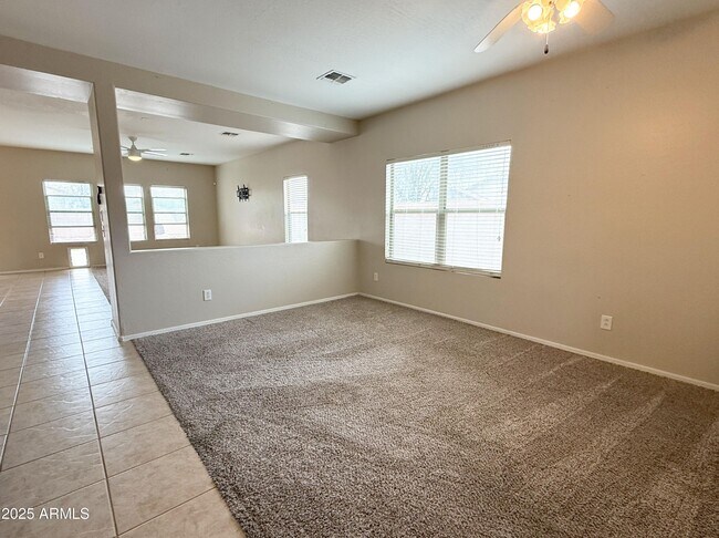 2221 N 94th Ave in Phoenix, AZ - Building Photo - Building Photo