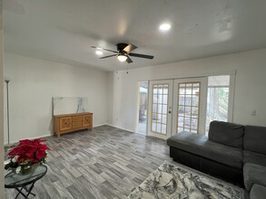 5122 Tennis Court Cir, Unit Temple Terrace Condo in Tampa, FL - Building Photo - Building Photo