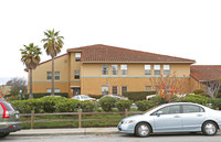 East Cliff Village in Santa Cruz, CA - Building Photo - Building Photo