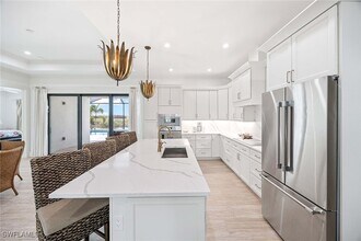 18457 Royal Hammock Blvd in Naples, FL - Building Photo - Building Photo